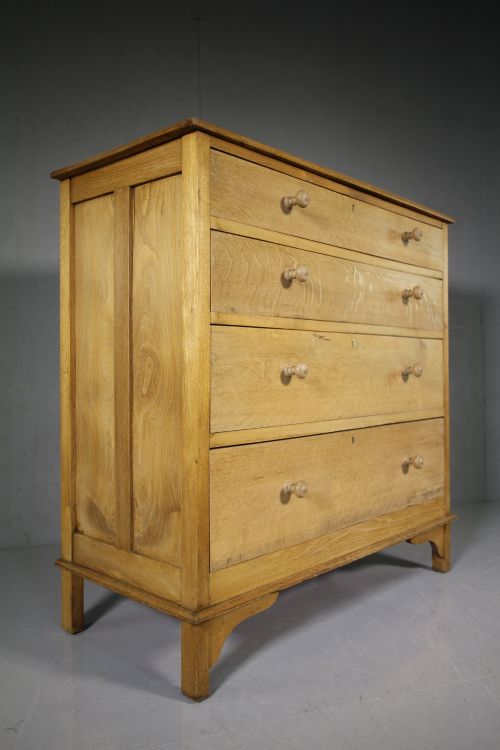 1920'S English Oak Chest of Drawers