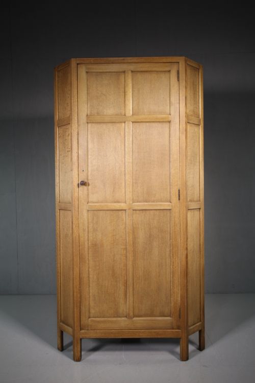 1930'S Heals Oak Floor Standing Corner Cupboard