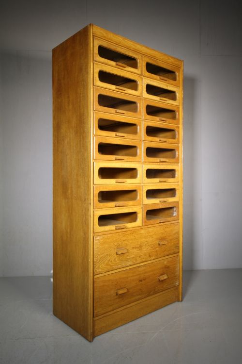 Good Quality 1930'S Oak Haberdashery Shirt Cabinet