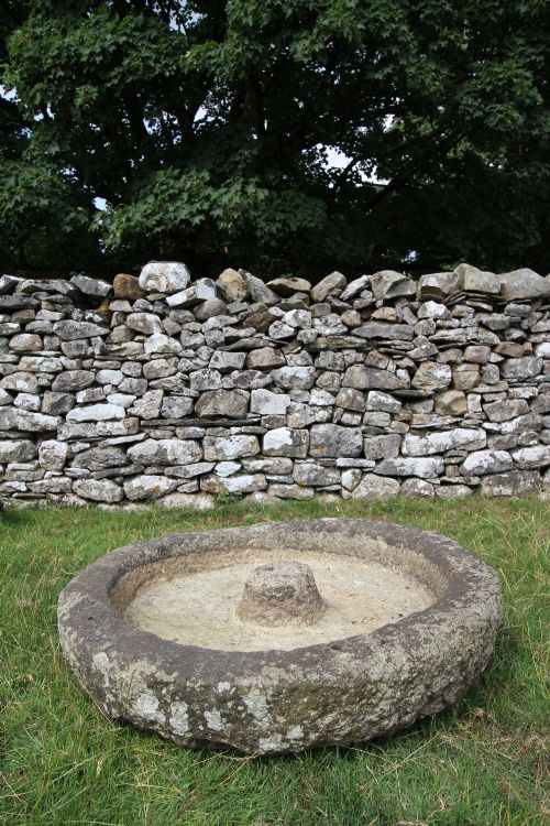 Circular Antique Early 19th Century Stone Pig Trough / Planter