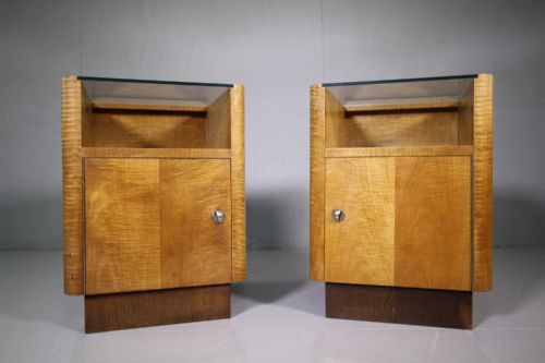 Pair of 1920'S Bedside Cabinets in Fiddle Back Maple