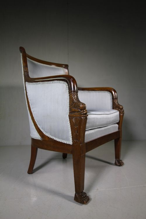 English 19th Century Quality Antique Armchair