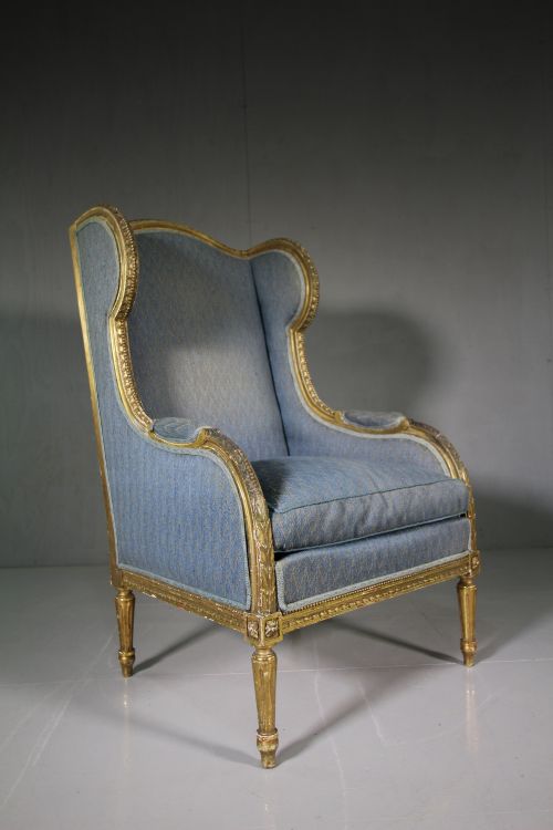 Beautiful English 19th Century Gilt Antique Armchair