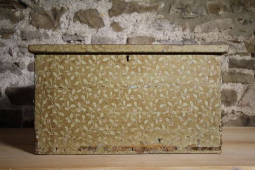 Pretty Georgian Antique Pine Box in Georgian Paper