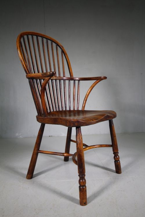 Georgian Antique Windsor Armchair in Yew Wood