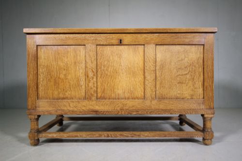 Rare Heals Antique Oak Tilden Range Bedding Box