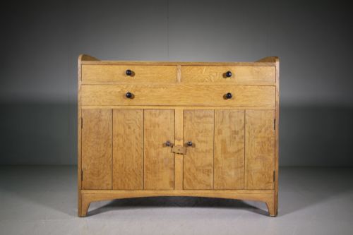 Edwardian Heals Antique Oak Cottage Range Dresser.