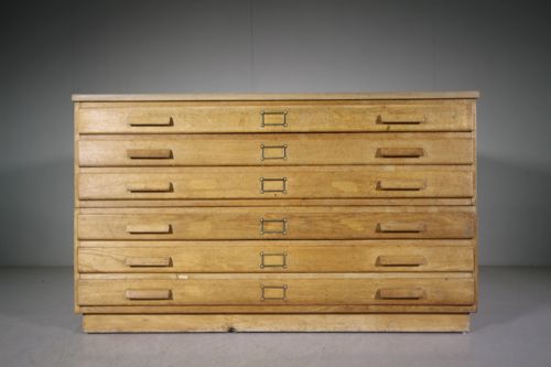 English 1930'S Oak Plan Chest of Drawers