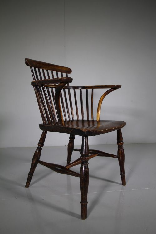 English 19th Century Antique Comb Back Windsor Chair
