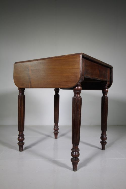 Late Georgian Antique Mahogany Pembroke Table