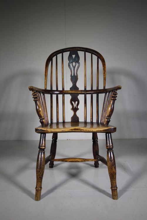 Beautiful Antique Windsor Armchair
