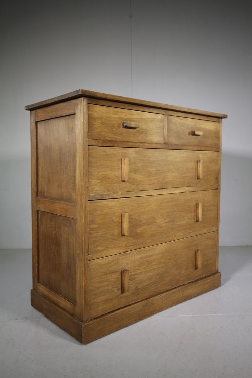 1930'S Heals Oak Chest of Drawers - Labelled