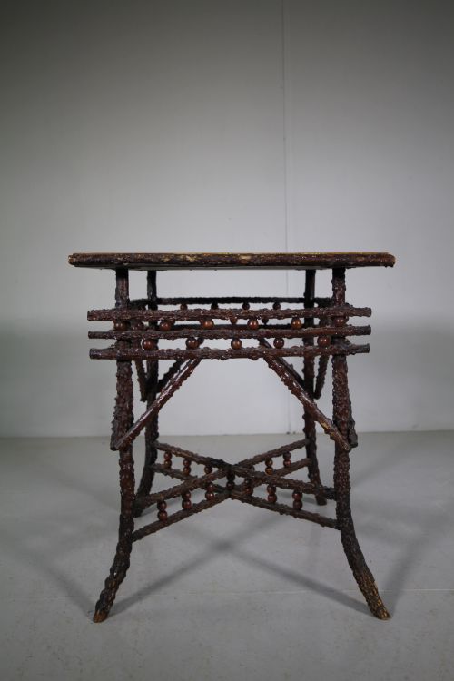 19th Century English Antique Briar Wood Table