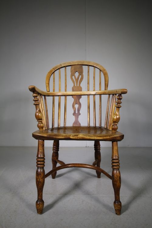 19th Century Antique Elm Windsor Armchair