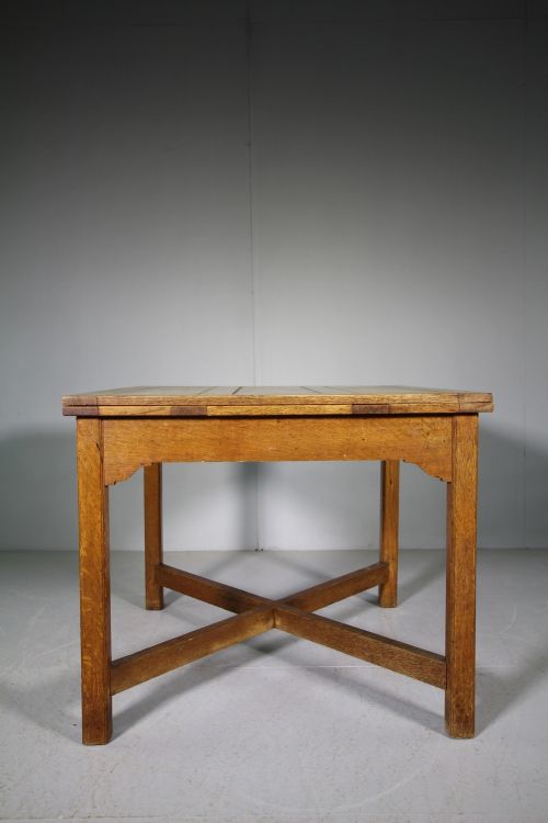 1920'S Heals of London Oak Draw Leaf Dining Table

