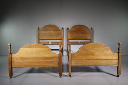 Pair of Edwardian Heals Antique Oak Single Beds