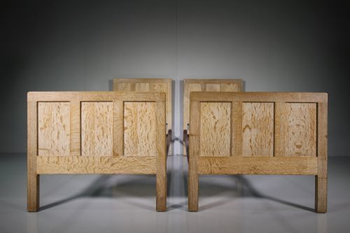 Pair of 1920'S Heals of London Oak Beds