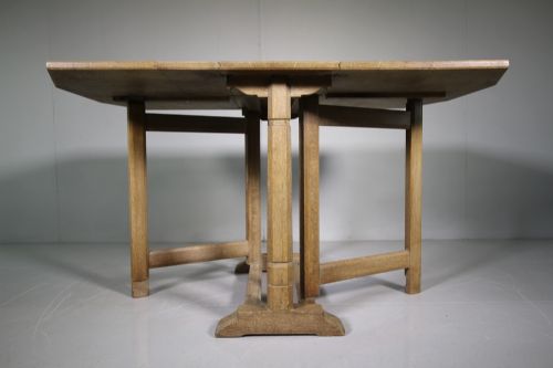 1920'S Heals Oak Dining Table - Labeled
