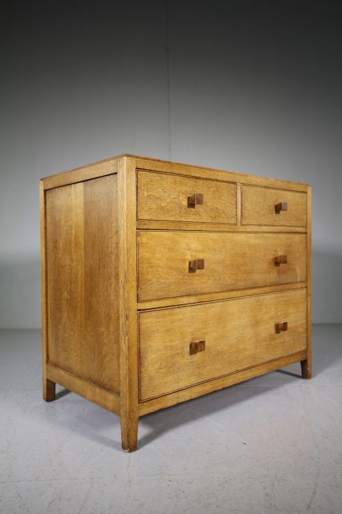 1930'S Cotswold School Oak Chest of Drawers