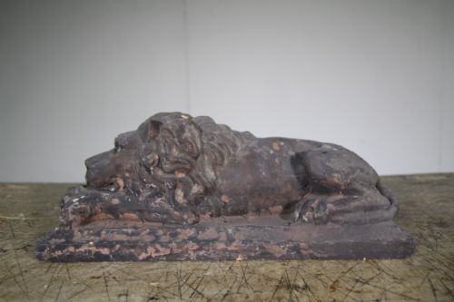 Engish 19th Century Antique Terracotta Sleepy Lion