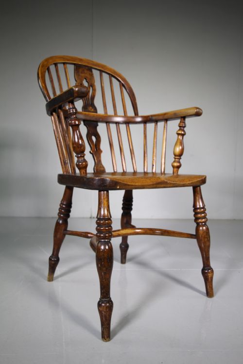 
19th Century English Antique Low Back Windsor Armchair