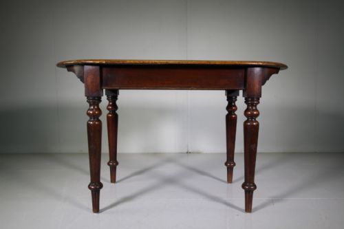 English Quality Antique Mahogany Table