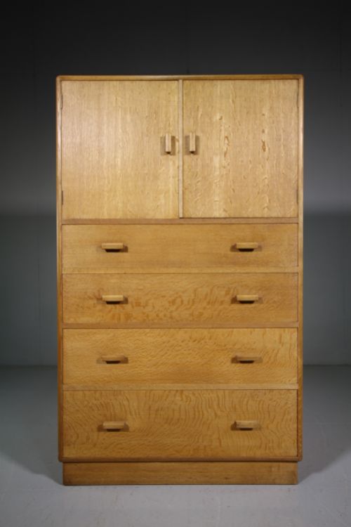 English 1930'S Oak Tall Boy Cupboard
