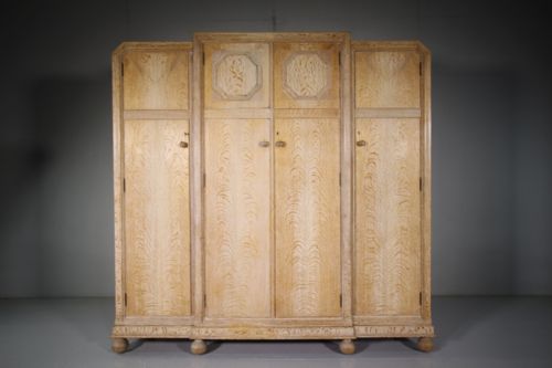 Wonderful 1930'S Heals of London Oak Triple Wardrobe