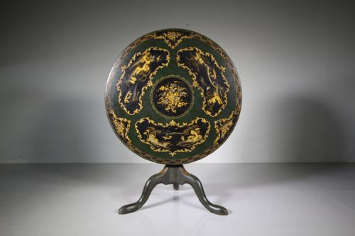 Fabulous Georgian Antique Tripod Table with Chinoiserie
