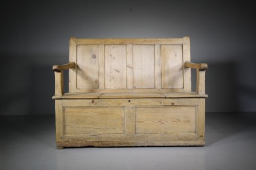 Early 19th Century Welsh Antique Pine Box Seat Settle