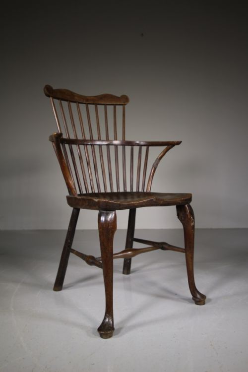 18th Century Thames Valley Yew Comb Back Windsor Chair