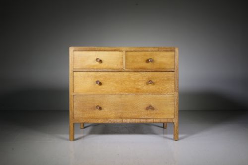 
Superb Heals Antique Oak Chest of Drawers
