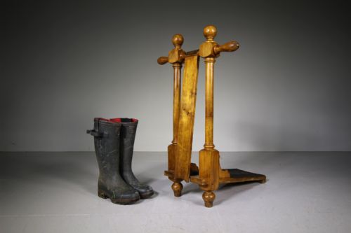 Fabulous Large Scale Edwardian Antique Birch Wood Boot Pull
