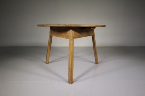 
Heals 1920’S Oak Cricket Coffee Table – Labelled
