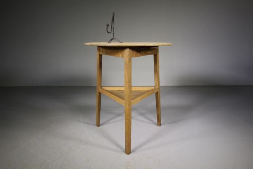Edwardian Heals of London Antique Oak Cricket Side Table