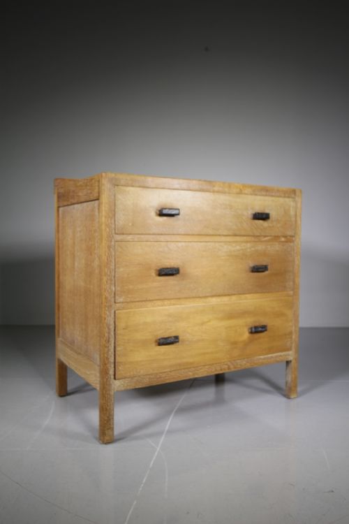 
Heals of London 1920’S Oak Chest of Drawers – Labelled
