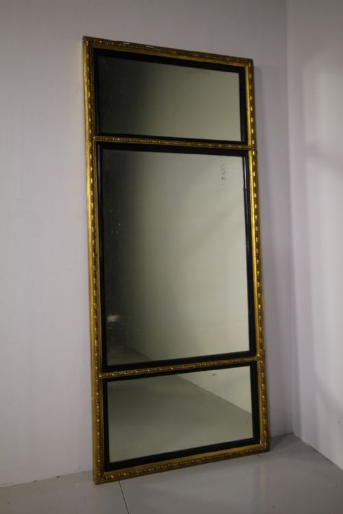 English 19th Century Antique Gilt Wall Mirror