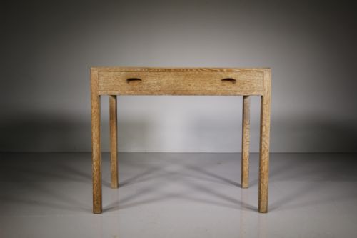 Rare Heals of London 1920’S Oak Side Table