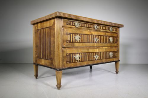 Wonderful Early 19th Century Antique Commode Chest of Drawers