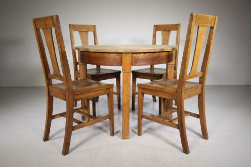 
Heals 1920’S Oak Dining Table & Four Dining Chairs Set