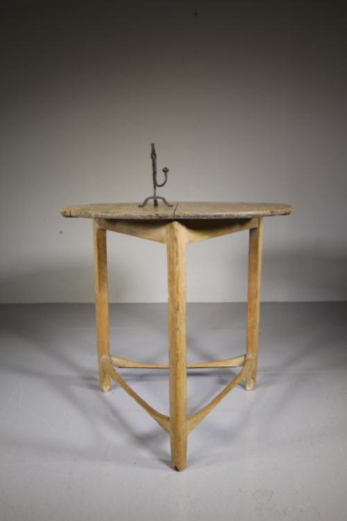English Early 19th Century Antique Pine Cricket Table