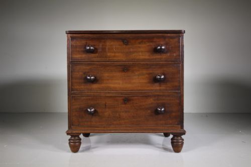 Georgian Antique Mahogany Small Chest of Drawers