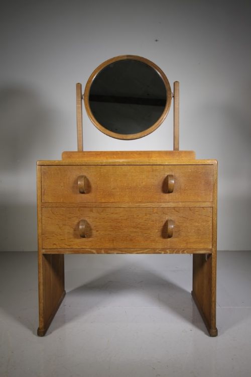 Heals of London 1930’S Oak Dressing Chest – Labelled