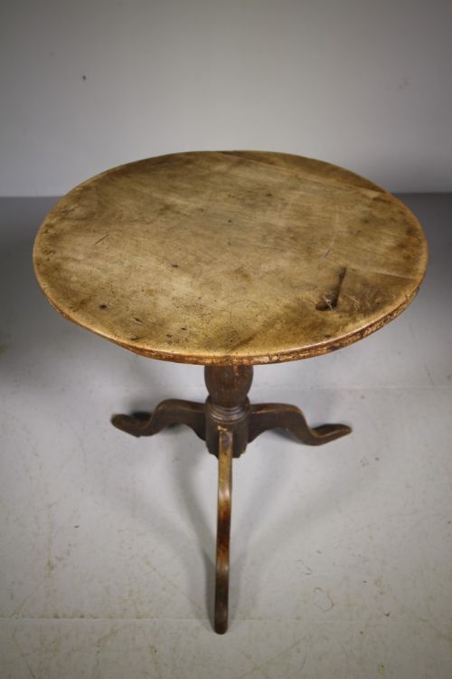 Beautiful 18th Century Antique Sycamore Tripod Side Table