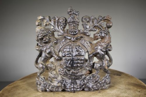 
English 19th Century Antique Cast Iron Coat of Arms