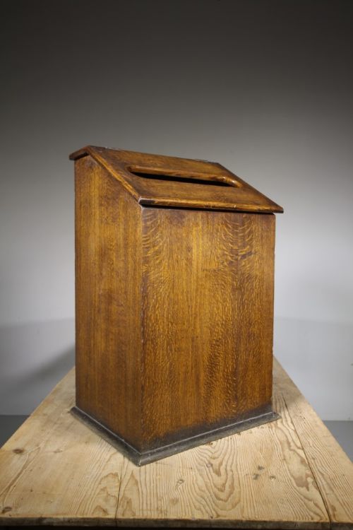 Edwardian Antique Oak Laundry Bin from York Minster