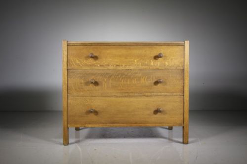 Heals Antique Oak Letchworth Chest of Drawers