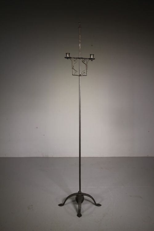 Super Quality Arts & Crafts Antique Iron Double Candle Stand