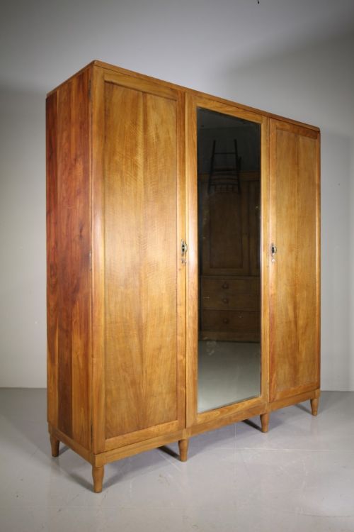 Superb Quality 1920’S Bath Cabinet Makers Triple Wardrobe