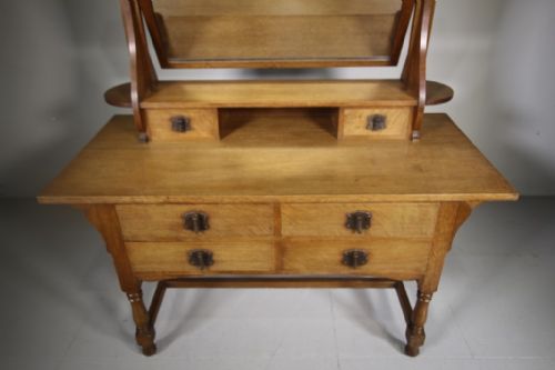 EARLY HEALS ANTIQUE OAK NEWYLN DRESSING TABLE - ADDITIONAL PHOTO 7